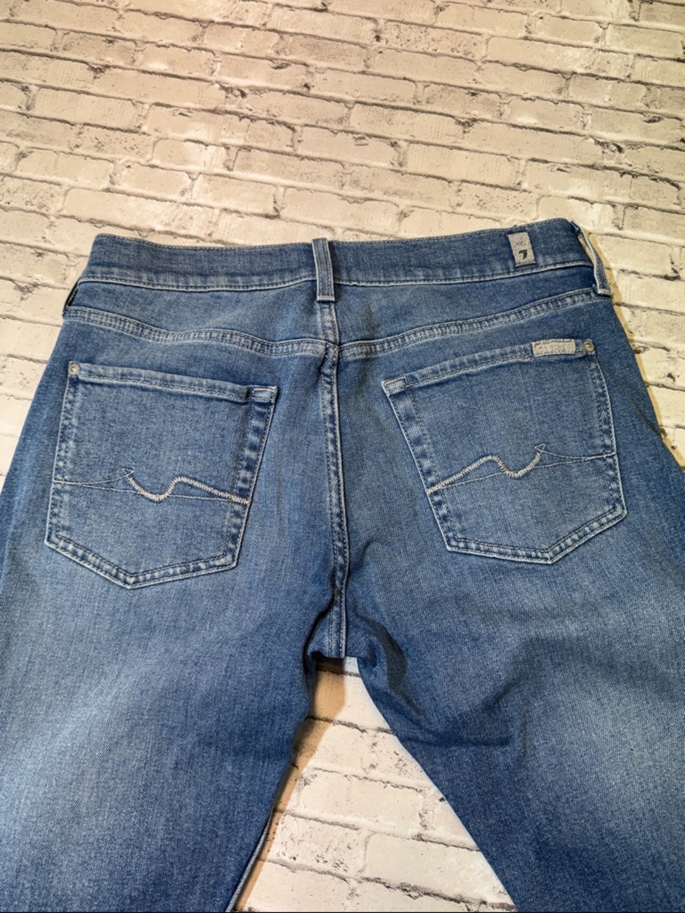 7 For All Mankind mens 30x32 straight fit light wash denim blue jeans EUC - Picture 7 of 7
